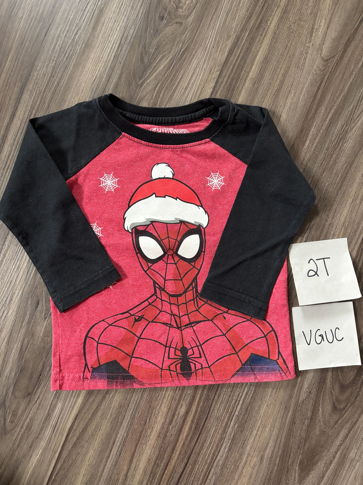 #138 - 2T VGUC Christmas Spiderman Shirt
