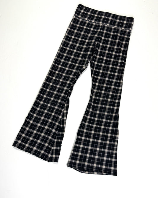 155 Girls Size M Pull on Plaid Flare Pants