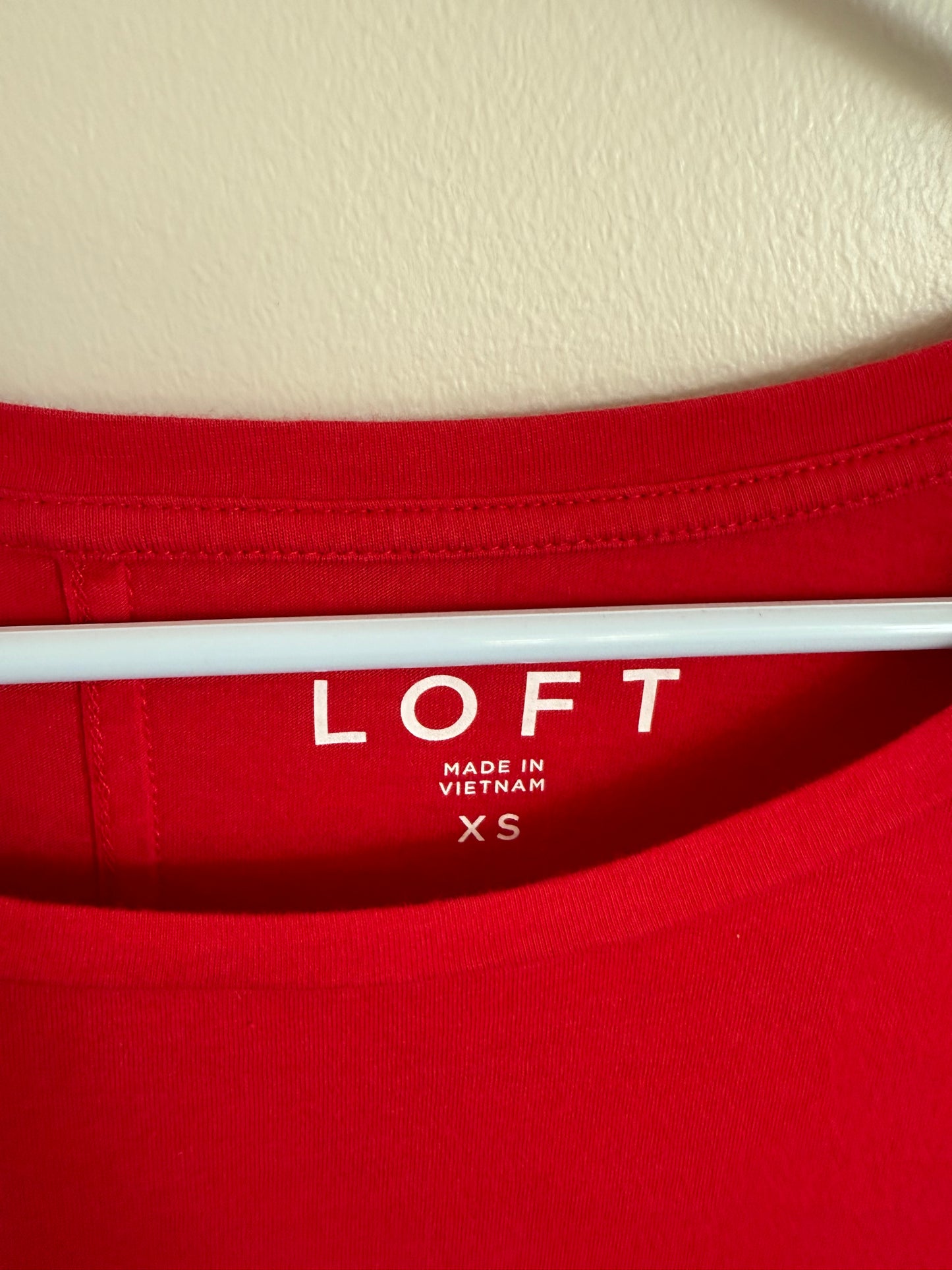 #173-Loft women's long sleeve red T size XS