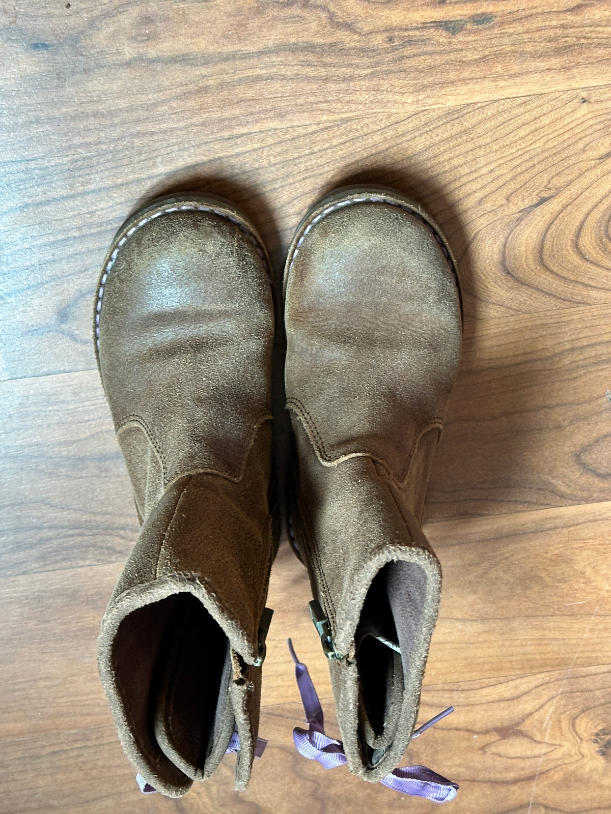 #48 UGG Brown Leather Boots with Lace Up Girls 10