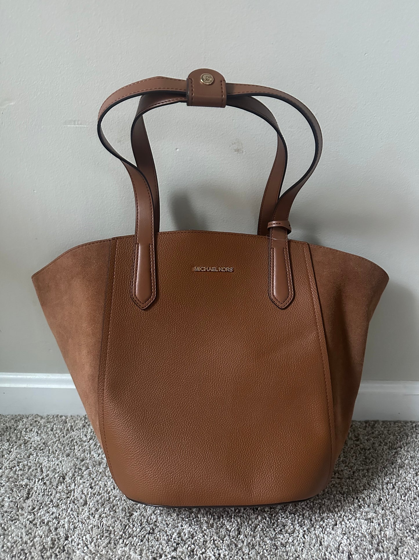 #77 NWT Michael Kors Brown Satchel Bag
