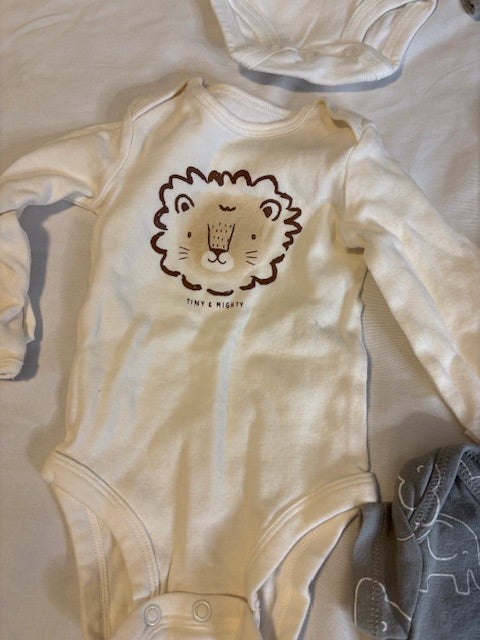 #210 Carter's Boys Bundle of Onesies Size 3 month "animal onesies" 4 included