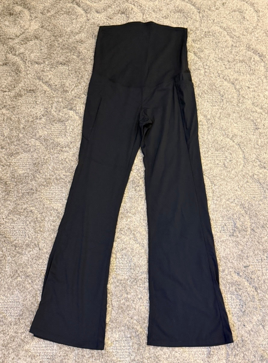 16 - Amazon Brand Maternity Flare Leggings - Large