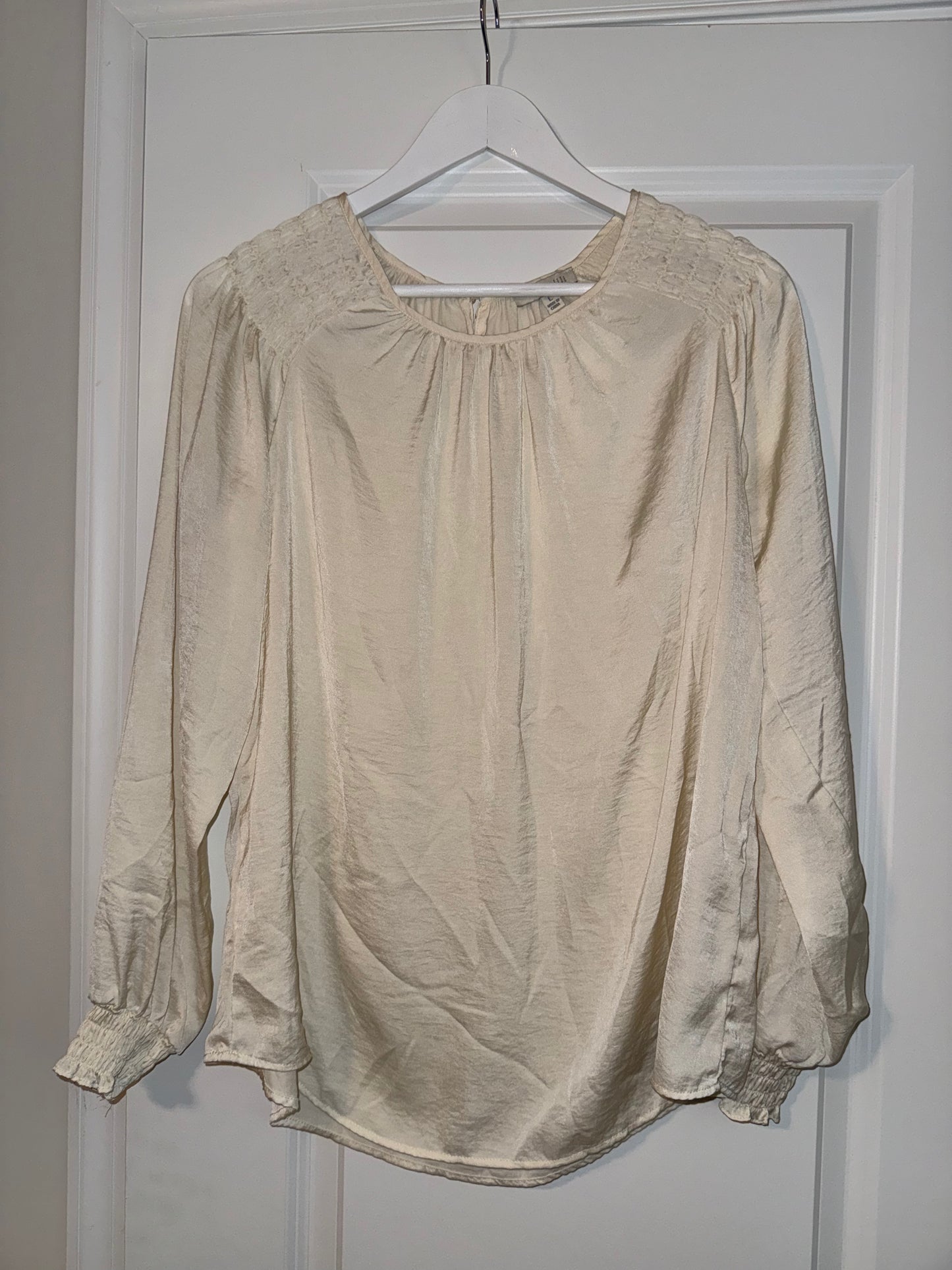 #106: Womens L Alex & Lilly Silky Top