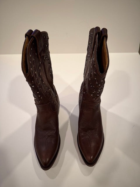 #9 -  Frye -  Billy Stud Cowboy Boots (Maple Brown) Women's SIZE  8.5