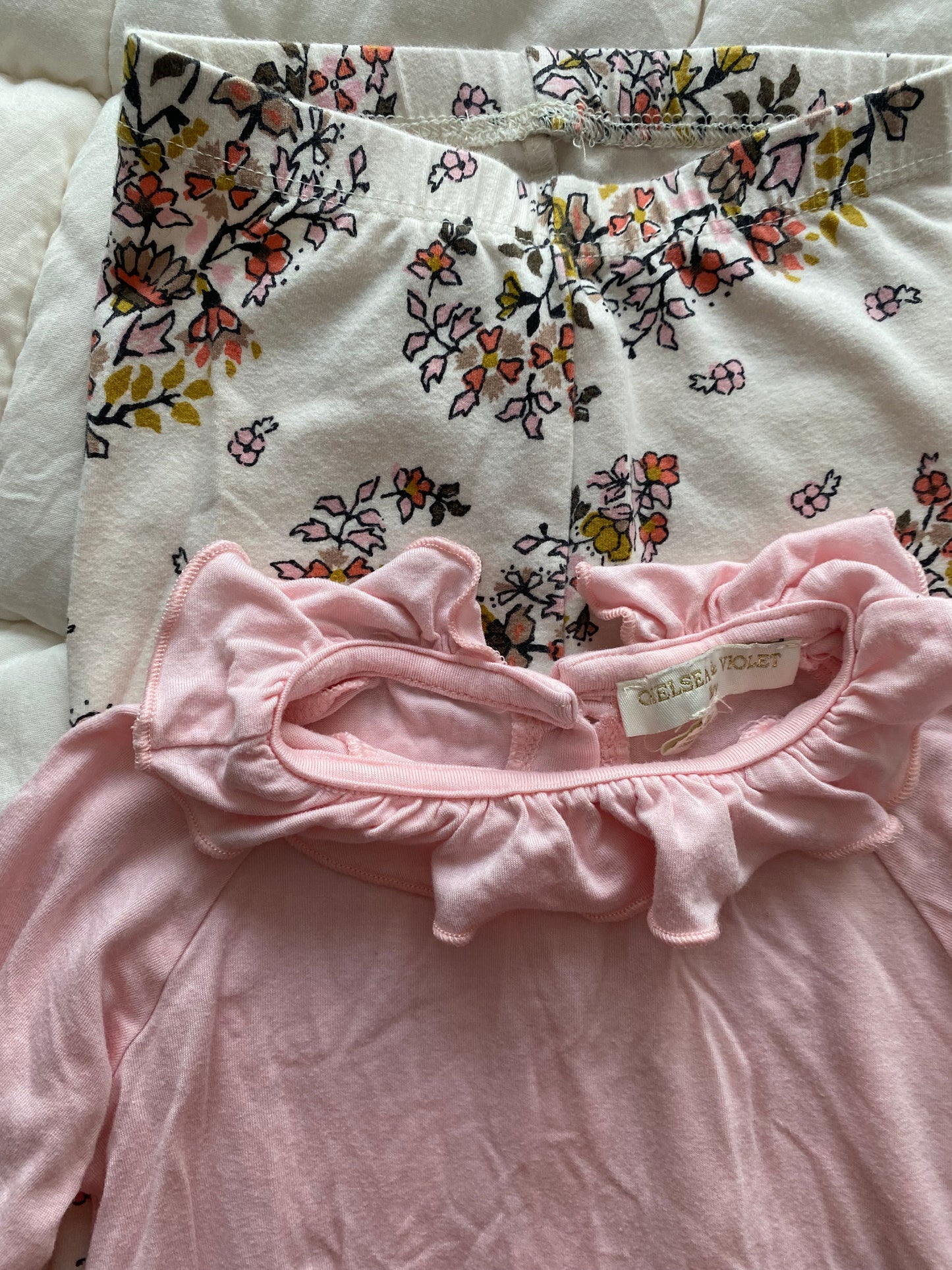 Seller 64 girls 12-18 mo floral leggings and pink top