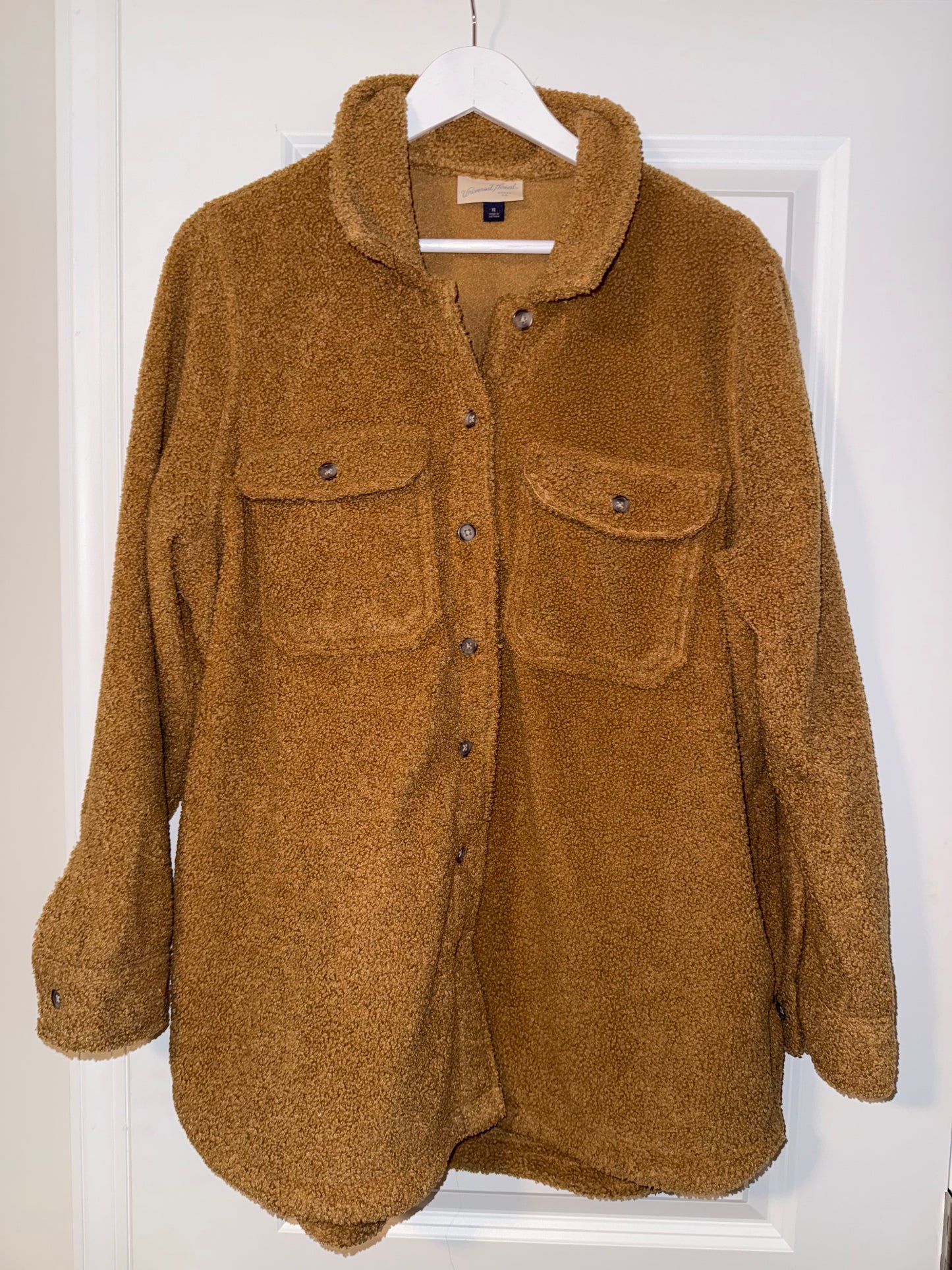 #106: Womens XL Universal Threads Shacket
