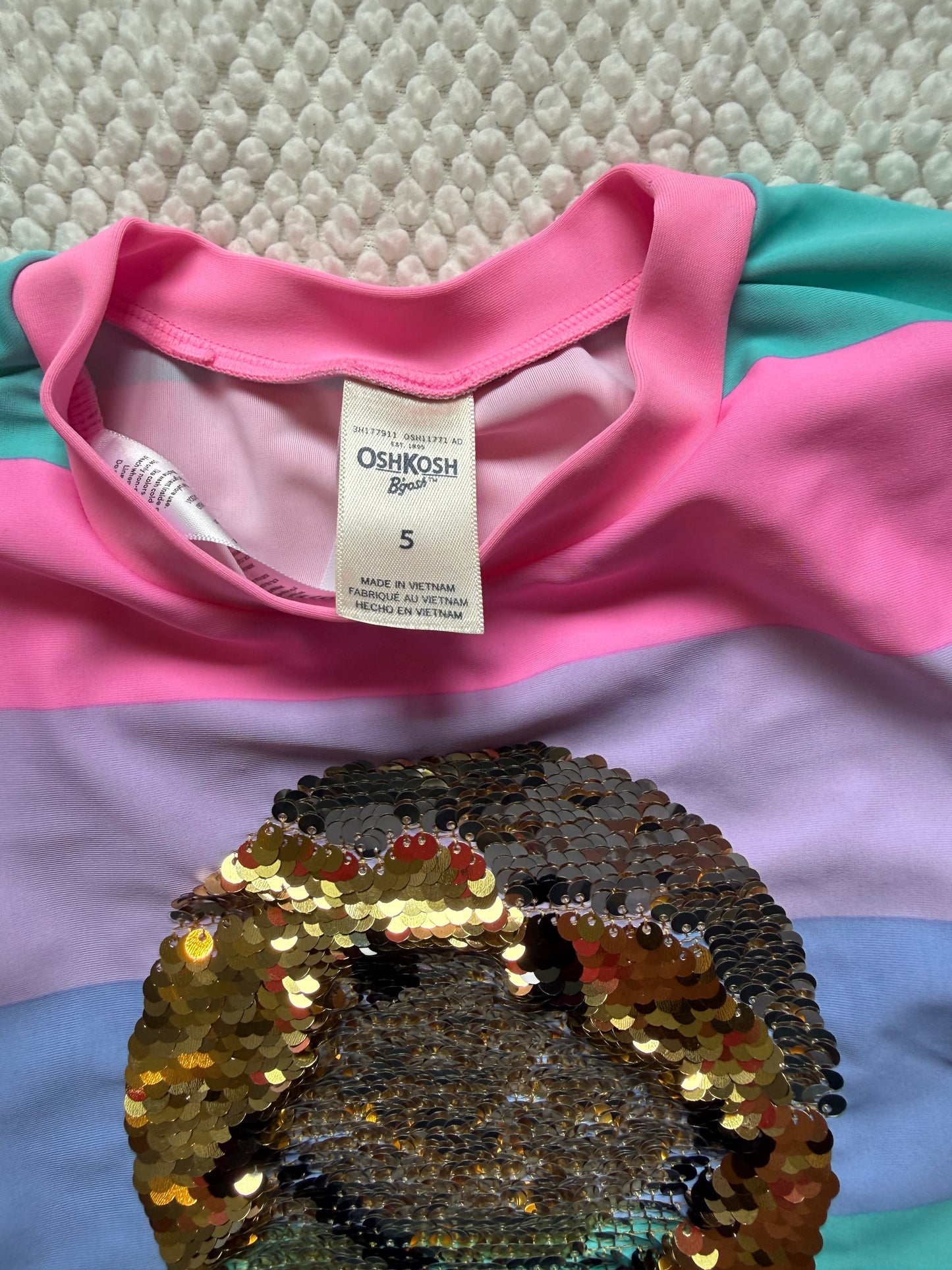 136 EUC Osh Kosh Swim shirt sz 5 with sequin smiley face