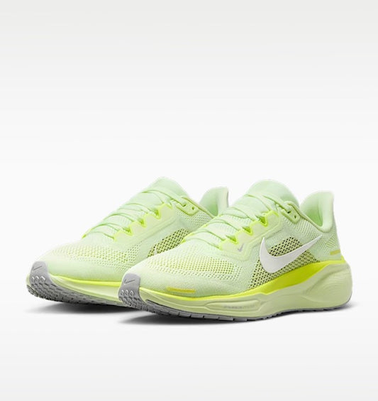 #64 Nike Women’s Pegasus 41 Running Shoe (NEW worn twice) Size 7