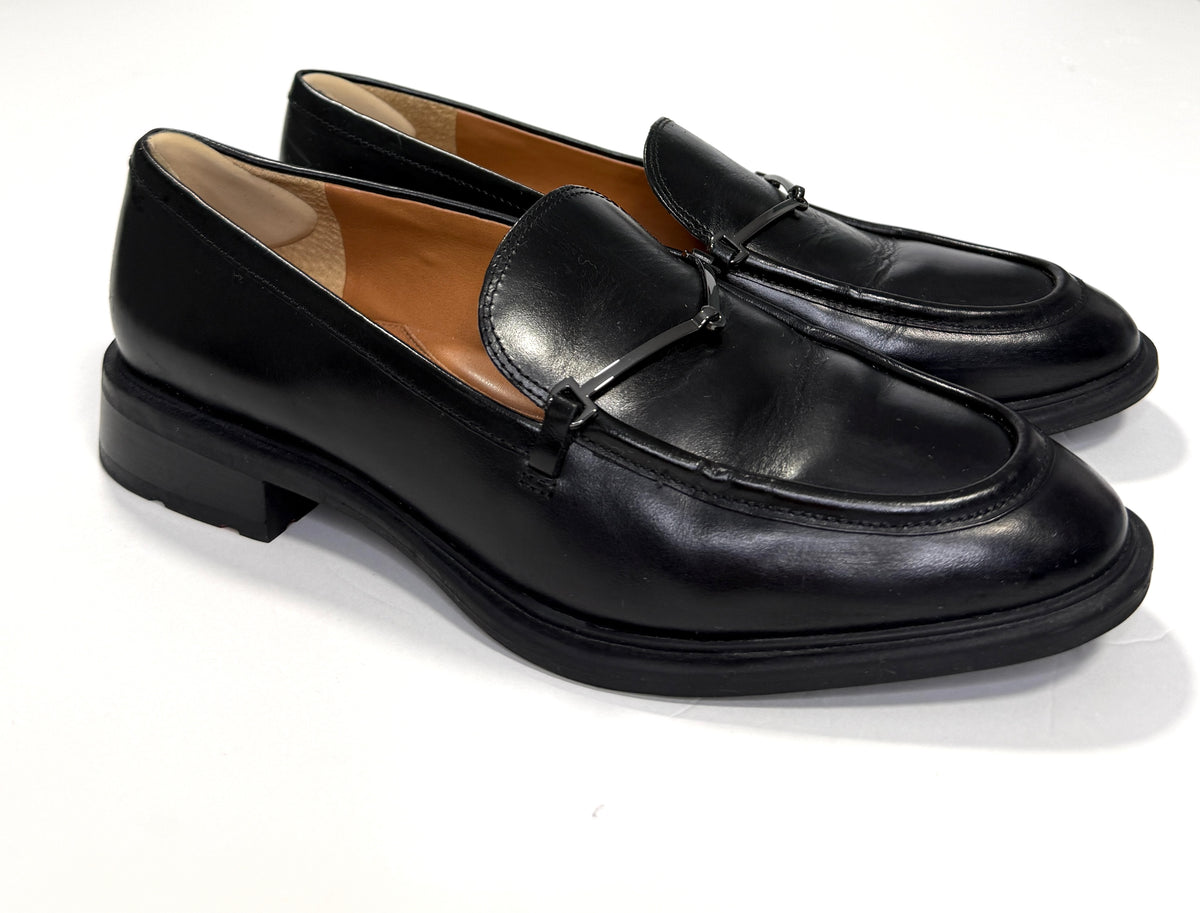 155 Women's Sarto Size 9 Black Loafers