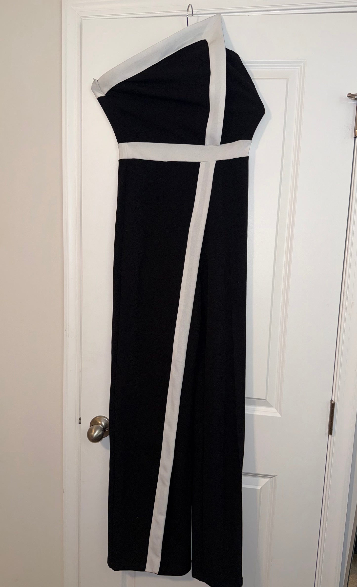 #106: Womens M Fashion Nova Jumpsuit