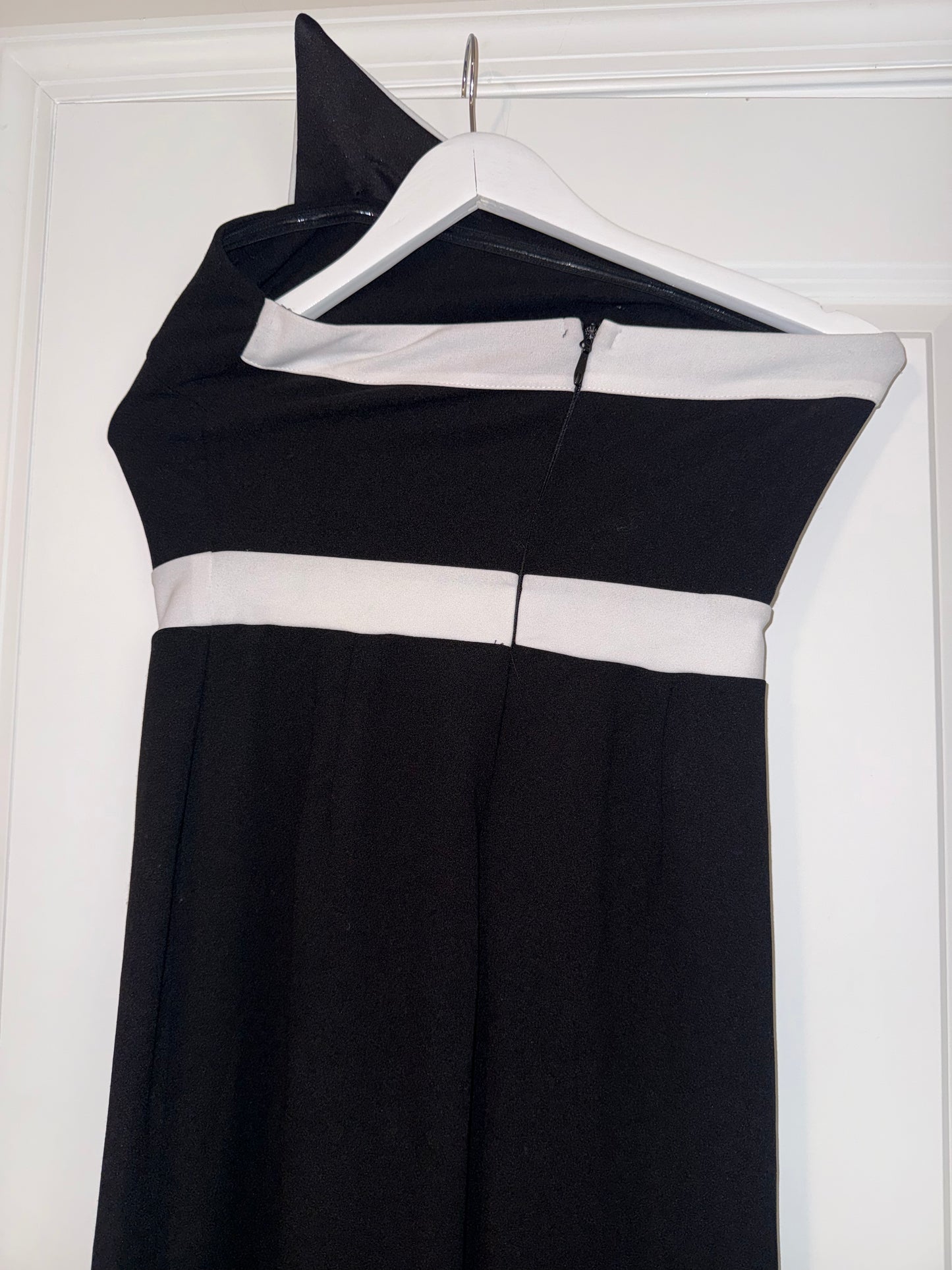 #106: Womens M Fashion Nova Jumpsuit