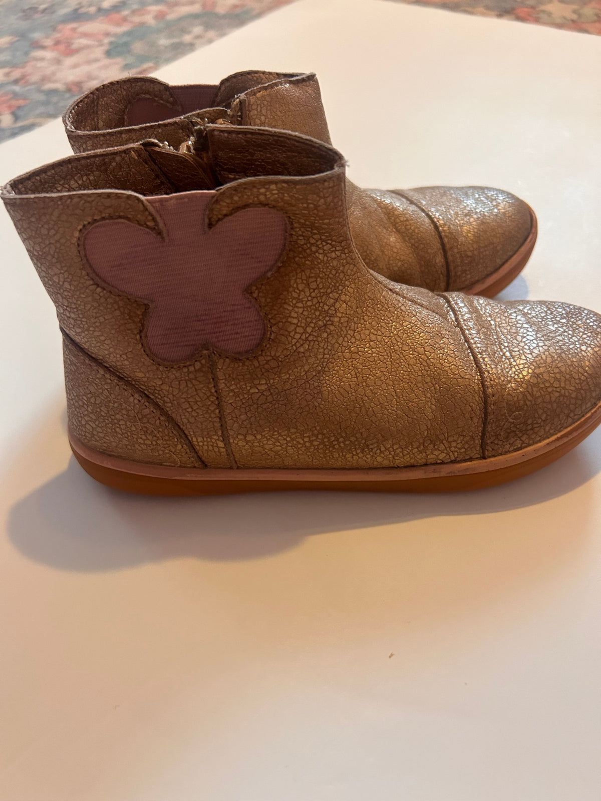 #56 Livie and Luca size 13M girls gold boots with pink detail VGUC