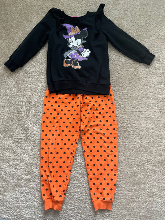 Seller 10- Girls 5T Minnie Halloween outfit