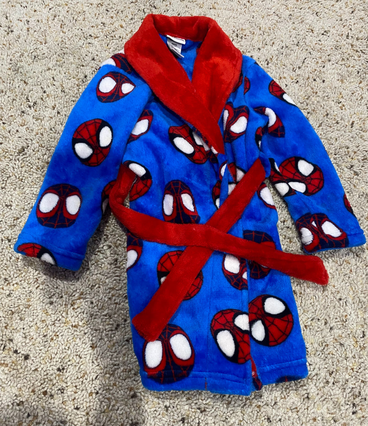 Seller #121 Like new Toddler boys 2t/3t cozy Spidey robe.