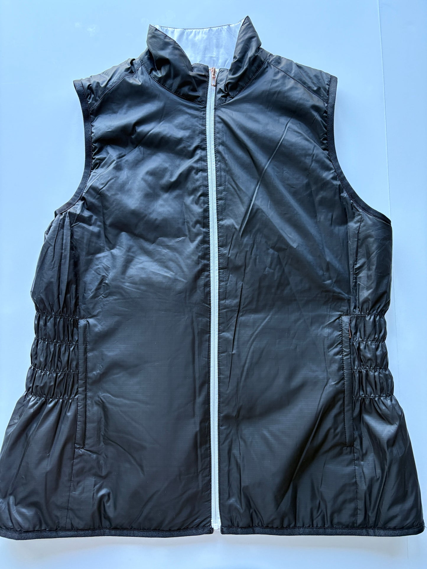 Seller #105 - Women's Large Nike Golf Reversible Vest (White and Black) VGUC