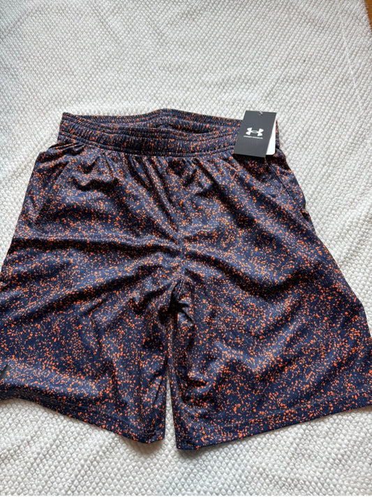 136 nwt under armour YXL or mens adult small