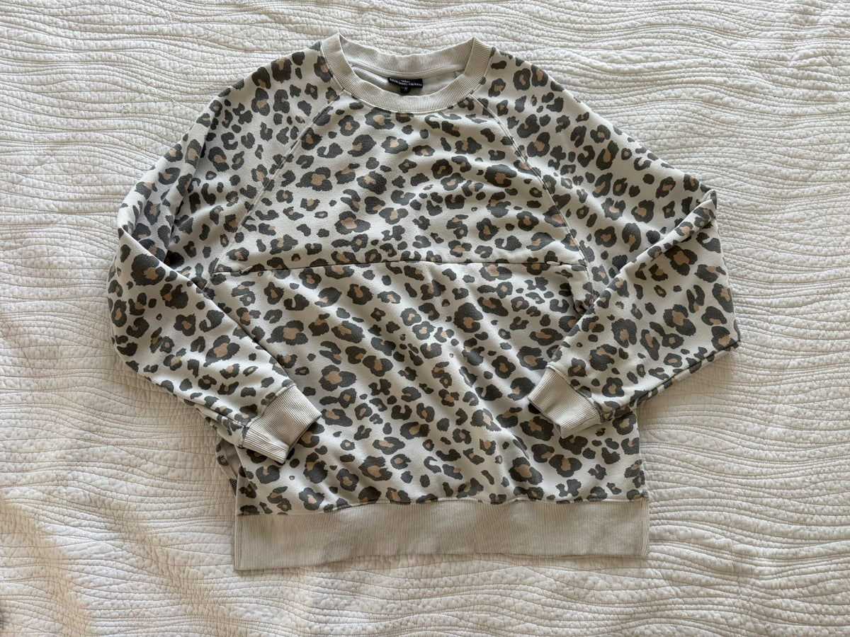 #49 Nursing Queen size medium leopard print sweatshirt