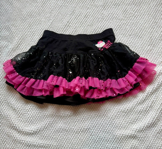 136 Size 6/6x Hello kitty skirt runs big