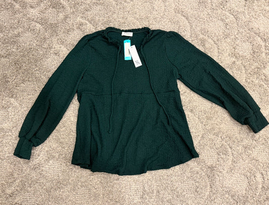 16 - Gilli Maternity Top - Large **NWT**