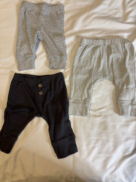 #210 Carter's Baby Boys Pants Bundle- 3 included, size 3 months "black & grey"