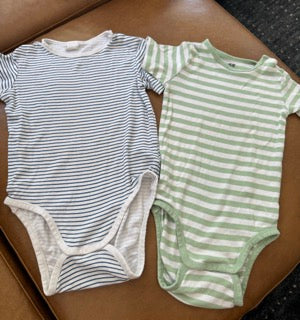 #51 Set of 2 H&M Onesies Size 3T Unisex EUC