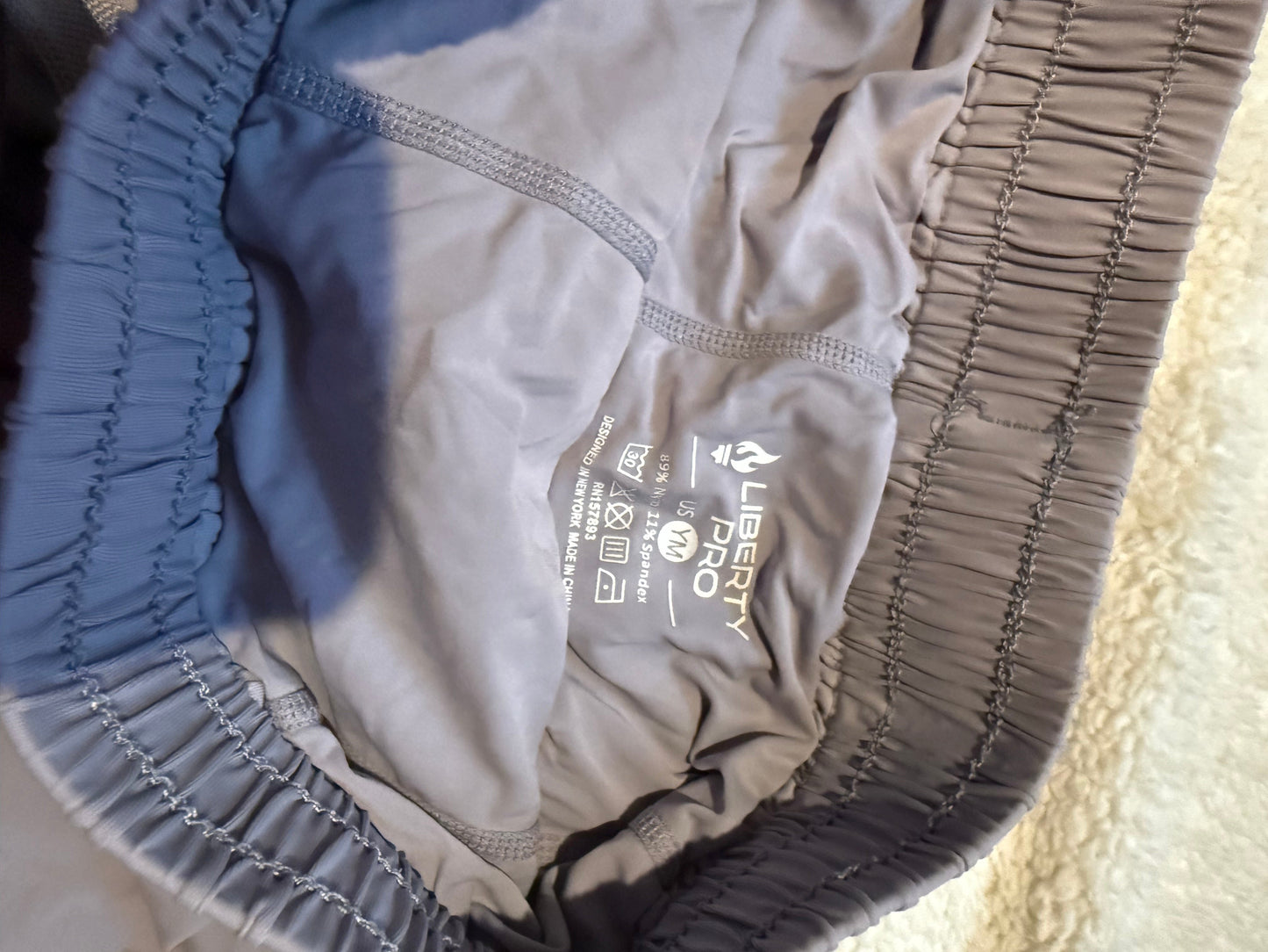 136 EUC Liberty Pro- grayish with lavender tint very pretty gray color (YM)