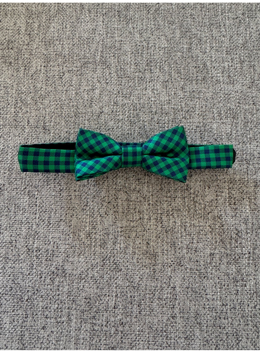 #92 boy toddler green plaid bow tie with strap