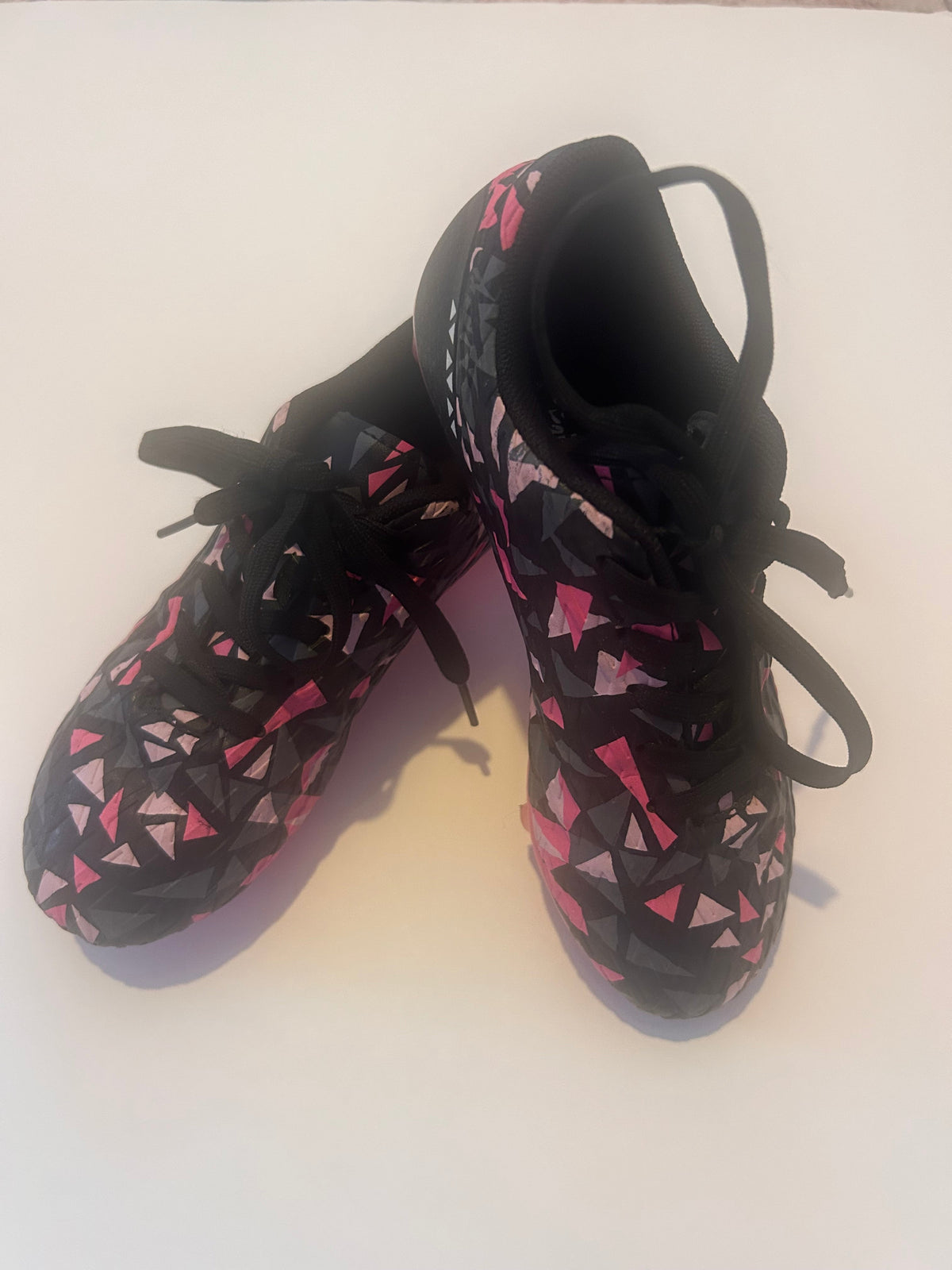 #56 girls cleats size 1.5 VGUC