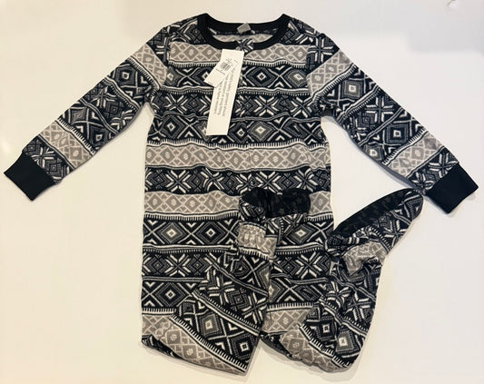 #41 |  4T NWT Old Navy Fleece Pajamas, boy or girl