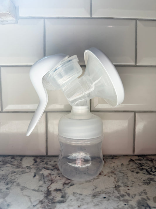 #56 REDUCED like-new Avent manual pump