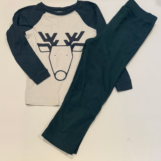 #41 |  4T GAP Reindeer Pajamas, boy or girl