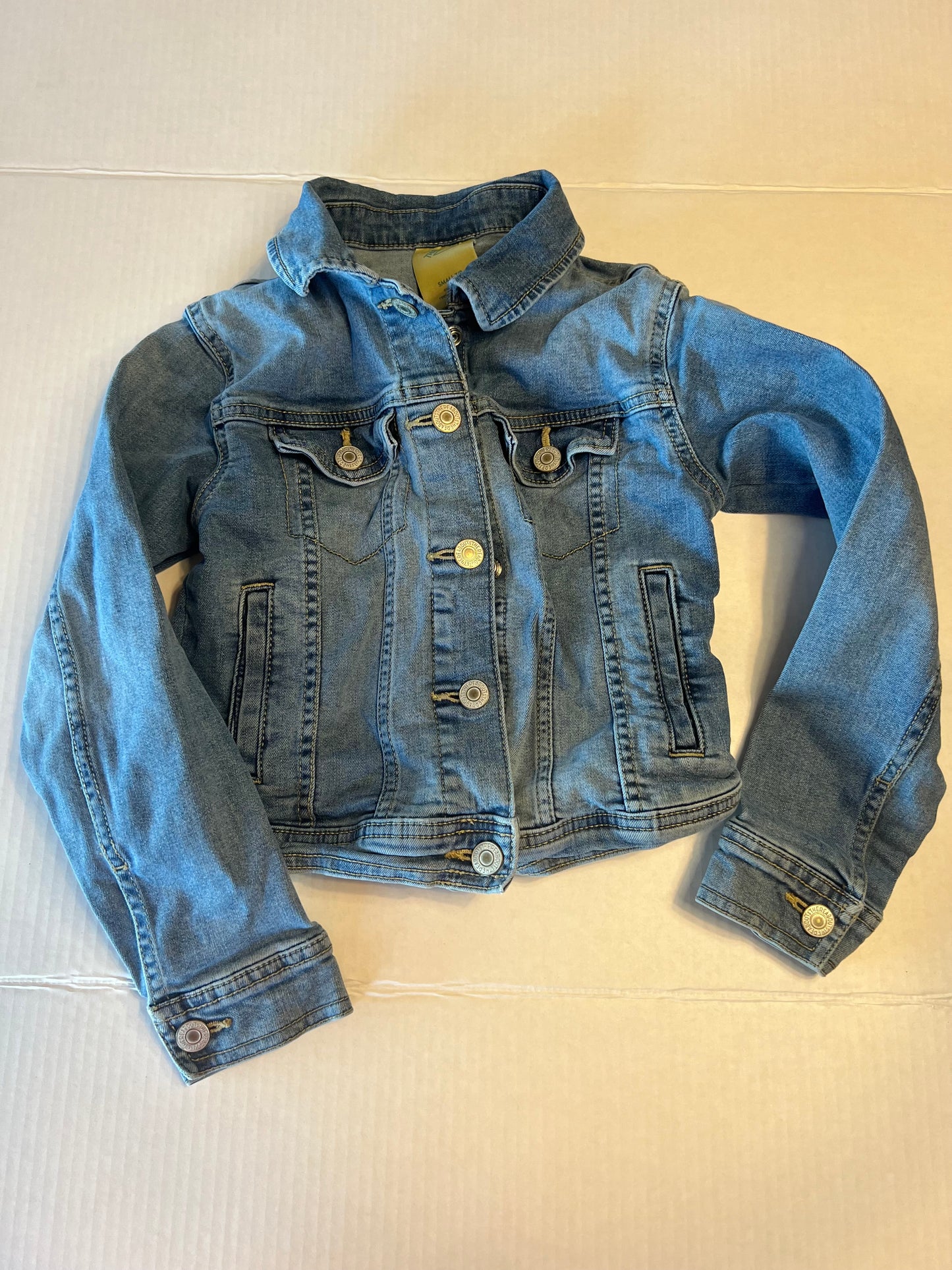 #156 There abouts girls size 7/8 jean jacket with snap buttons