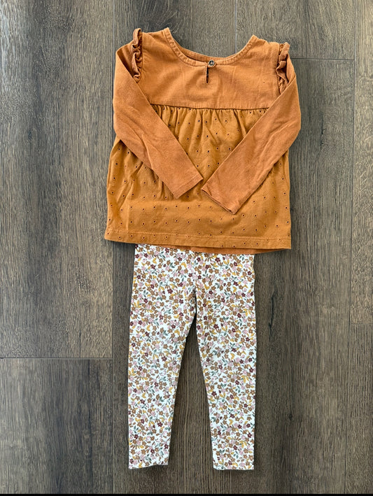 #173-Carters floral outfit size 2T