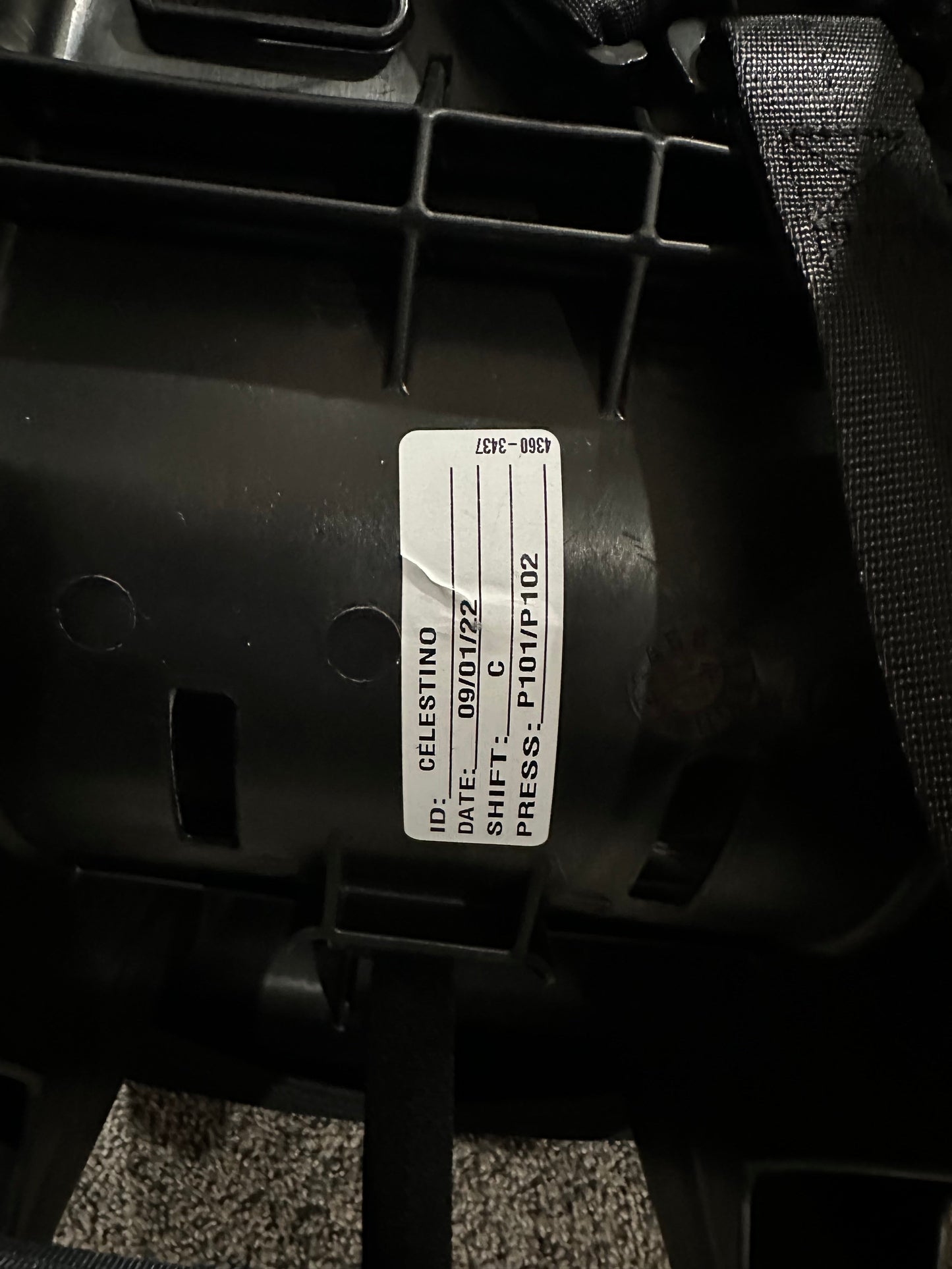 #160 Cosco Scenera travel car seat - used 2x - good through Sept 2020
