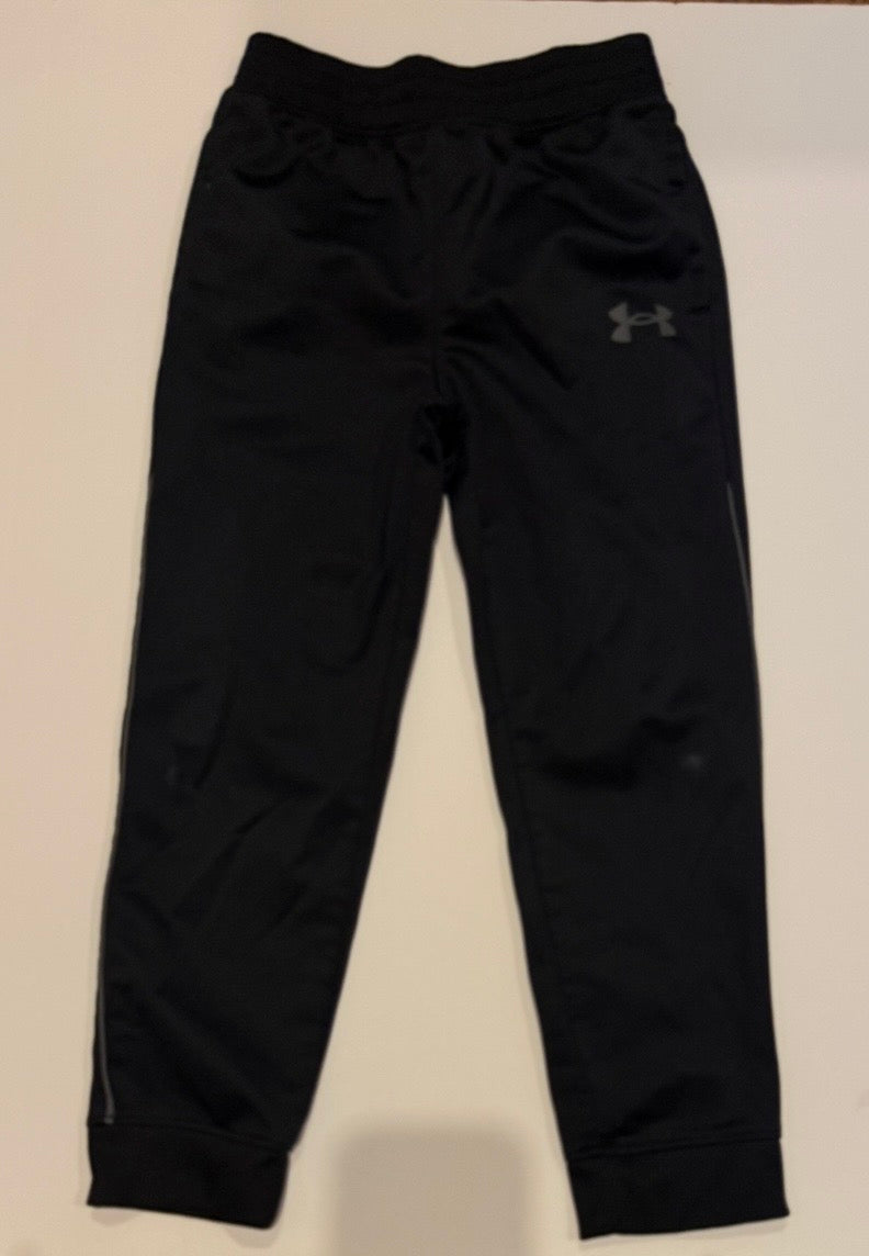 #41 |  (5) Under Armour Black Pants, boys