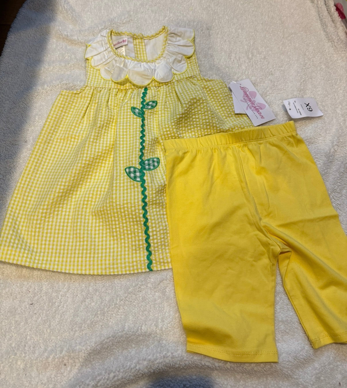 136 NWT Girls cutest seersucker flower outfit 6x