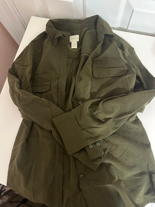 #23 women’s size 0 Chicos button up (reduced)