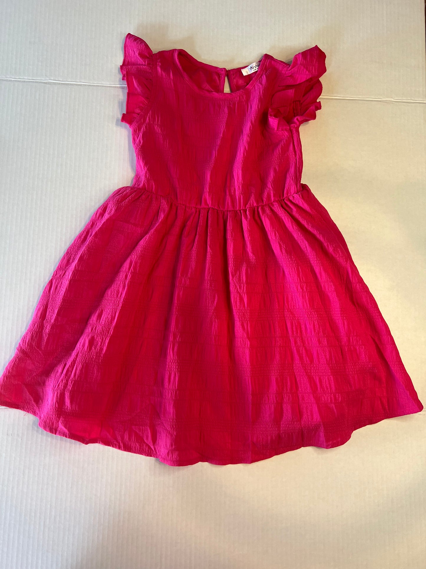 #156 Arshiner girls size 4 hot pink ruffle sleeve dress with pockets