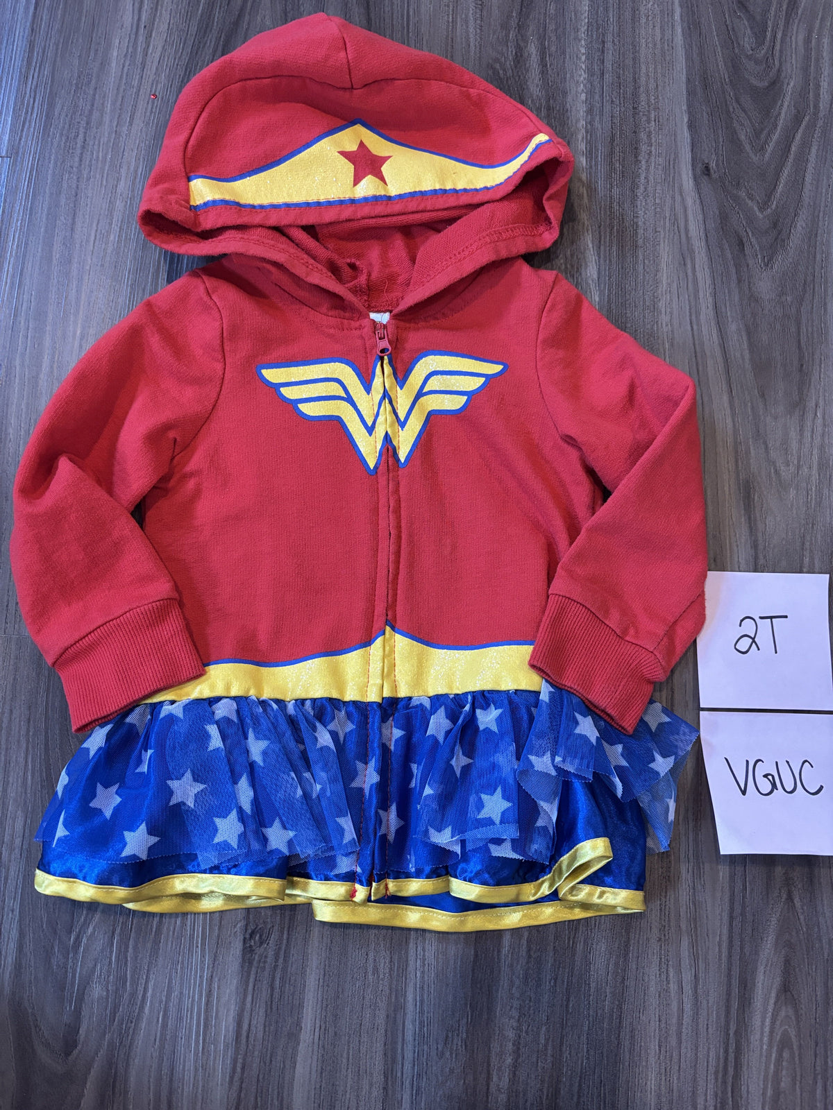 #138 - 2T VGUC Wonder Woman Sweatshirt