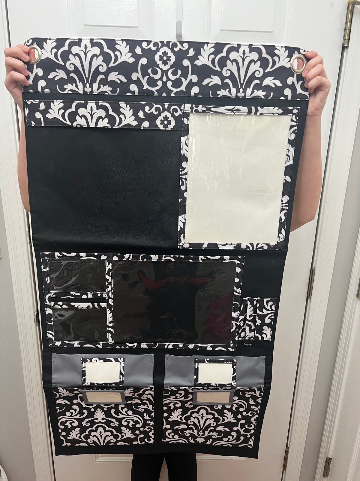 #180 Thirty One wall hanging organizer