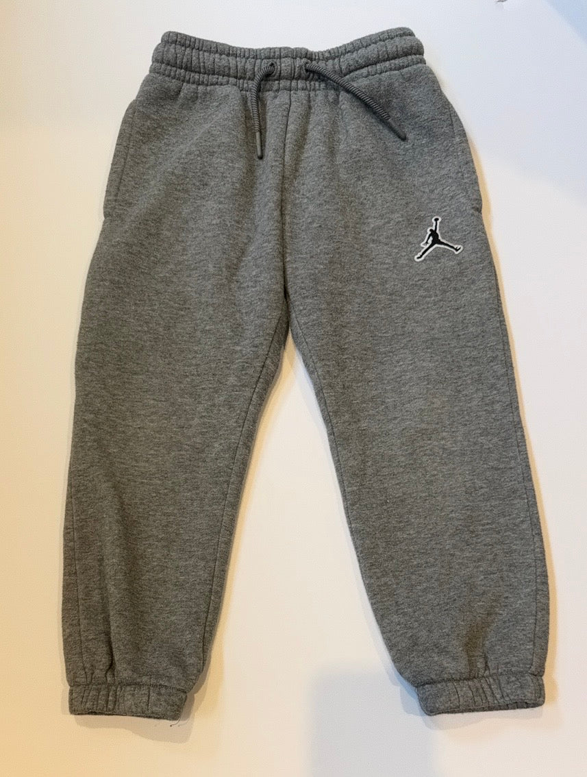 #41 |  5 Jordan Sweatpants, boys