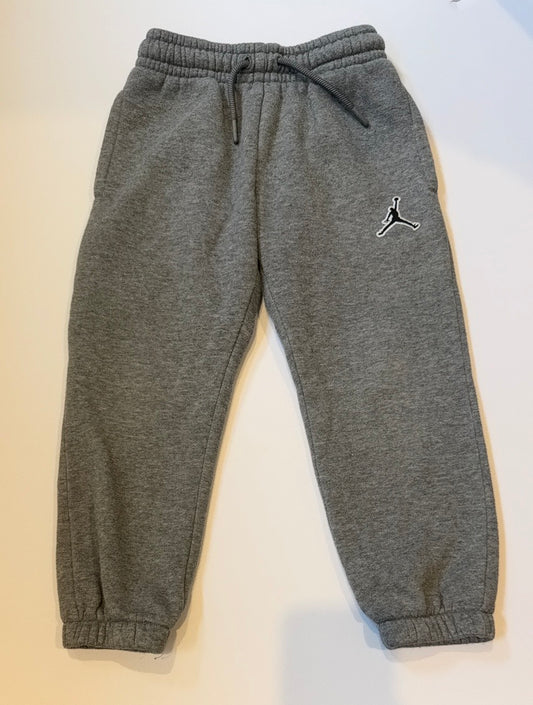 #41 |  5 Jordan Sweatpants, boys
