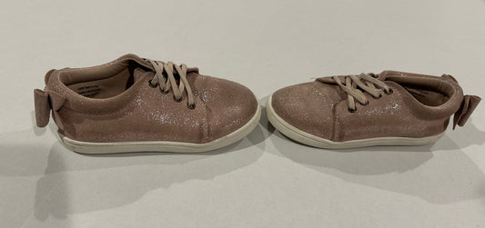 #160 Girls size 3-4 years (for like size 11) Monkey Feet pink sparkle low tops with cute bow detail on back