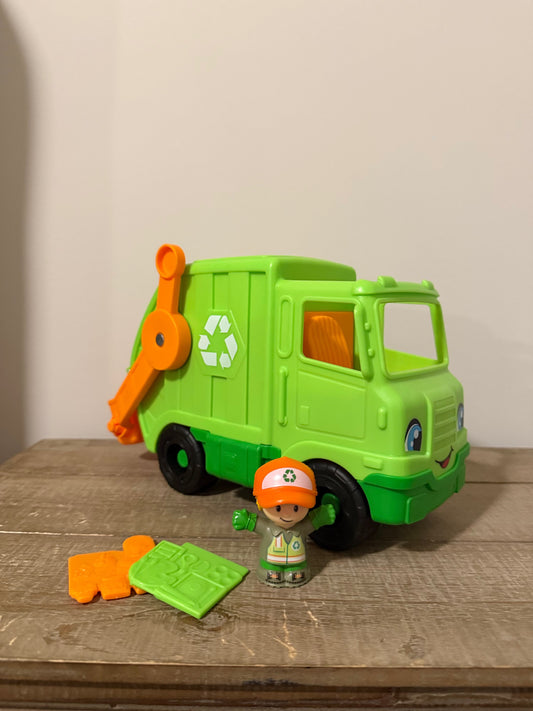 Seller 106: *Reduced* Little People Garbage Truck