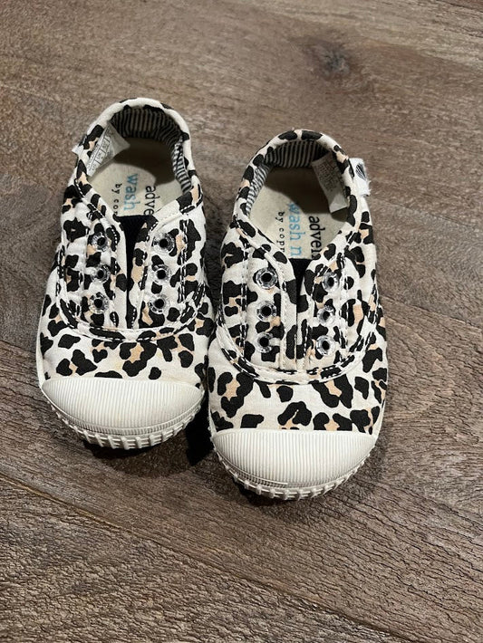 Seller#55 Adventure Wash & Wear by Copper Key girls size 6 animal print shoe