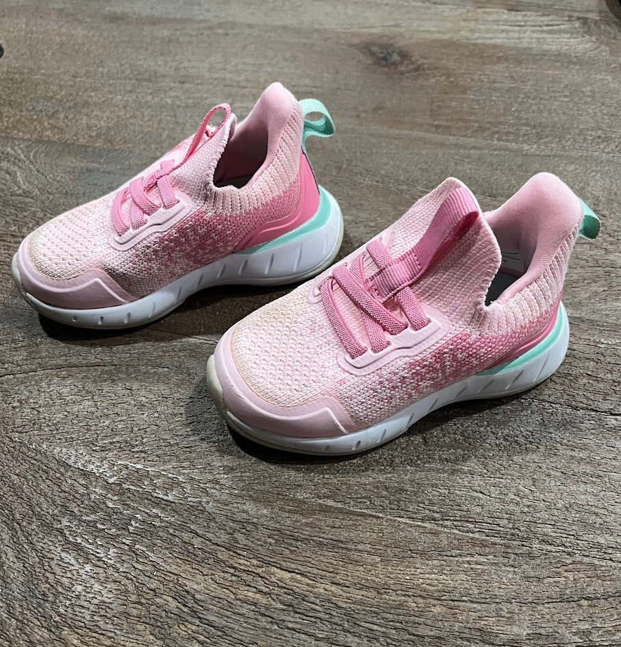 Seller #55 All in Motion Target Size 6 toddler girls gym shoes