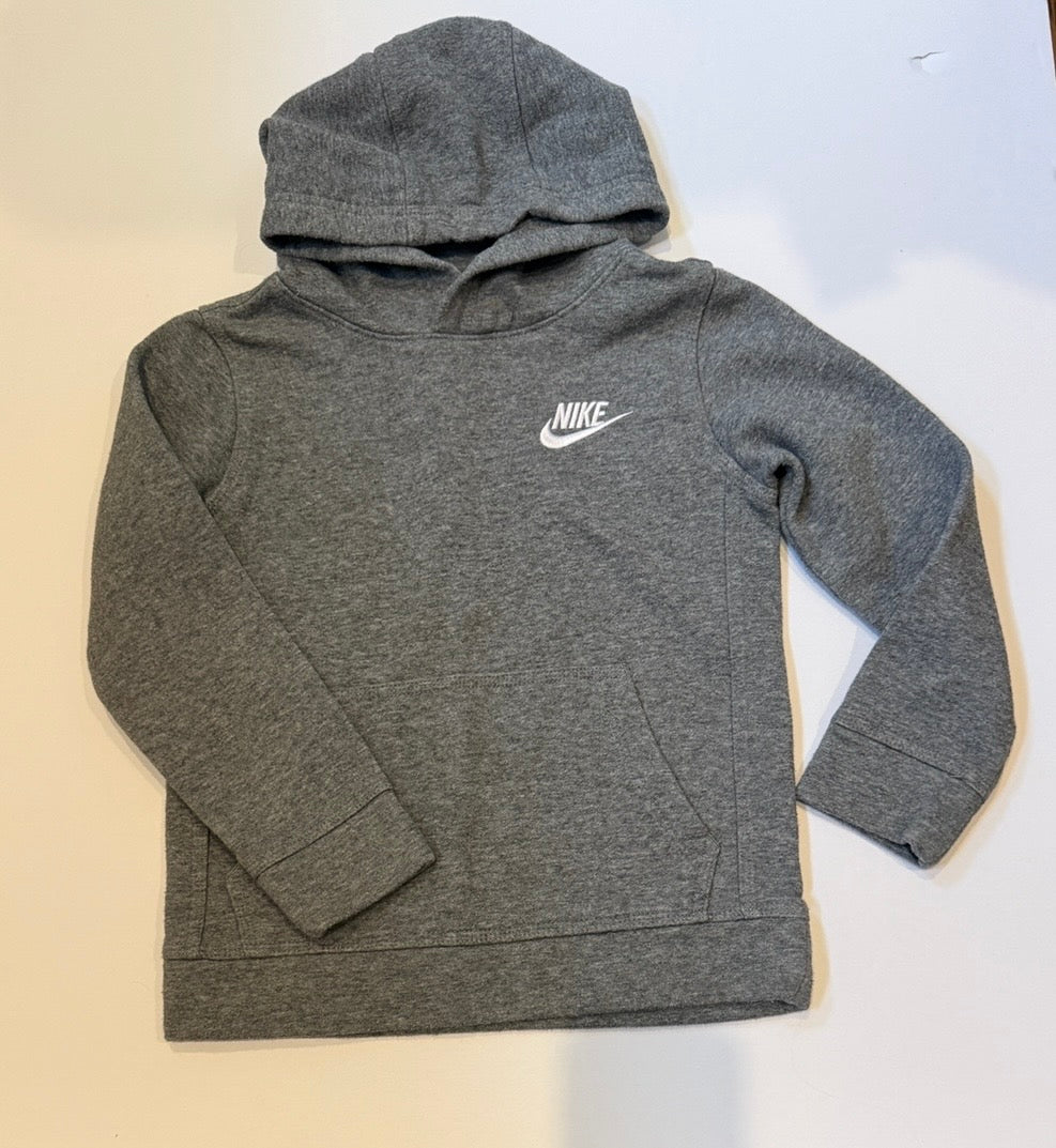 #41 |  (6) Nike Hoodie, boys *please not tag is removed