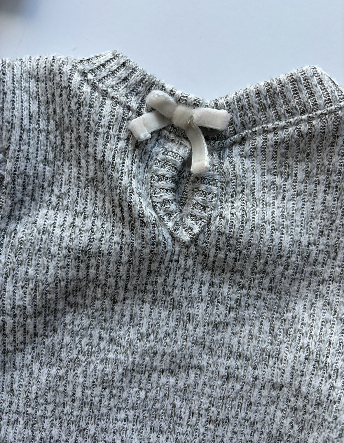 Seller #105 - Girls 3M Purple Crewneck and Gray Sweater Bundle GUC