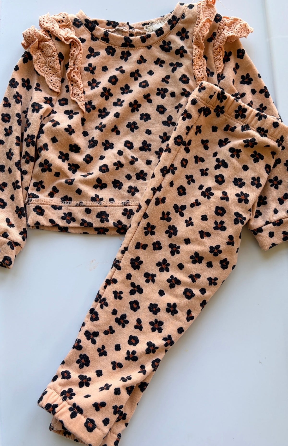 #35 girls 2t Btween outfit